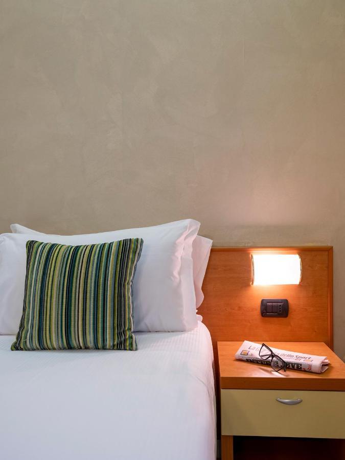 Hotel Embassy بيرو المظهر الخارجي الصورة