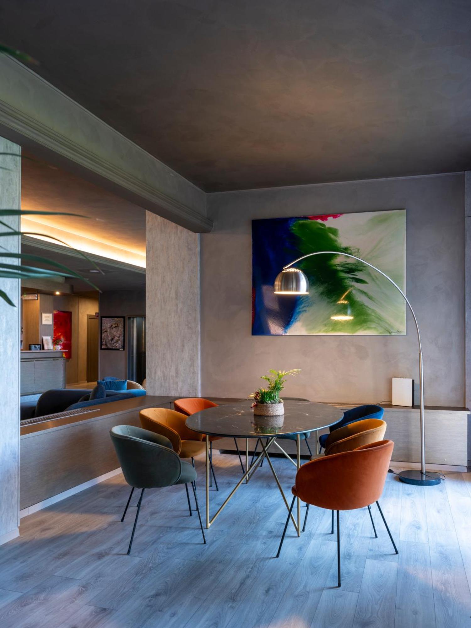 Hotel Embassy بيرو المظهر الخارجي الصورة