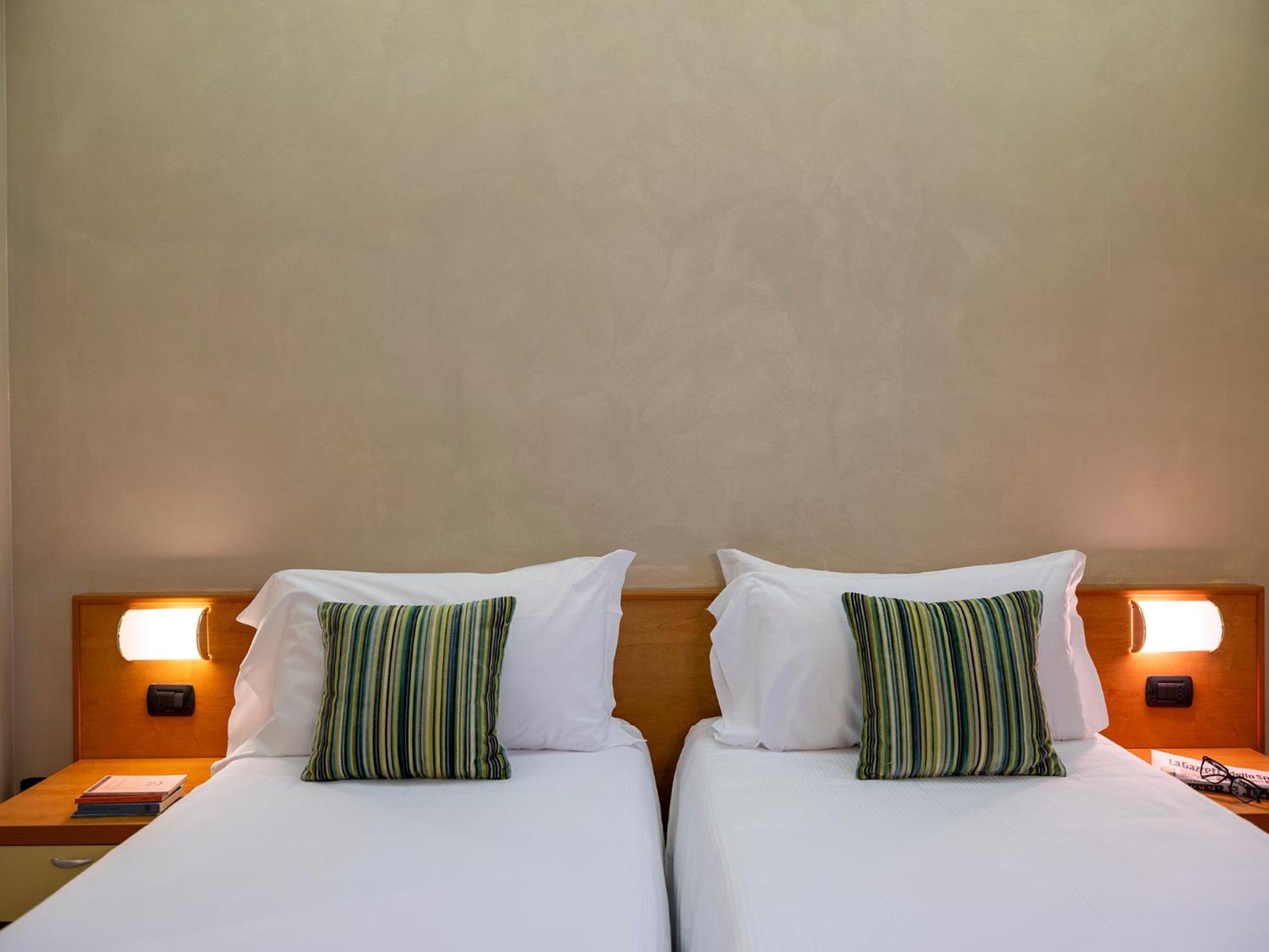 Hotel Embassy بيرو المظهر الخارجي الصورة