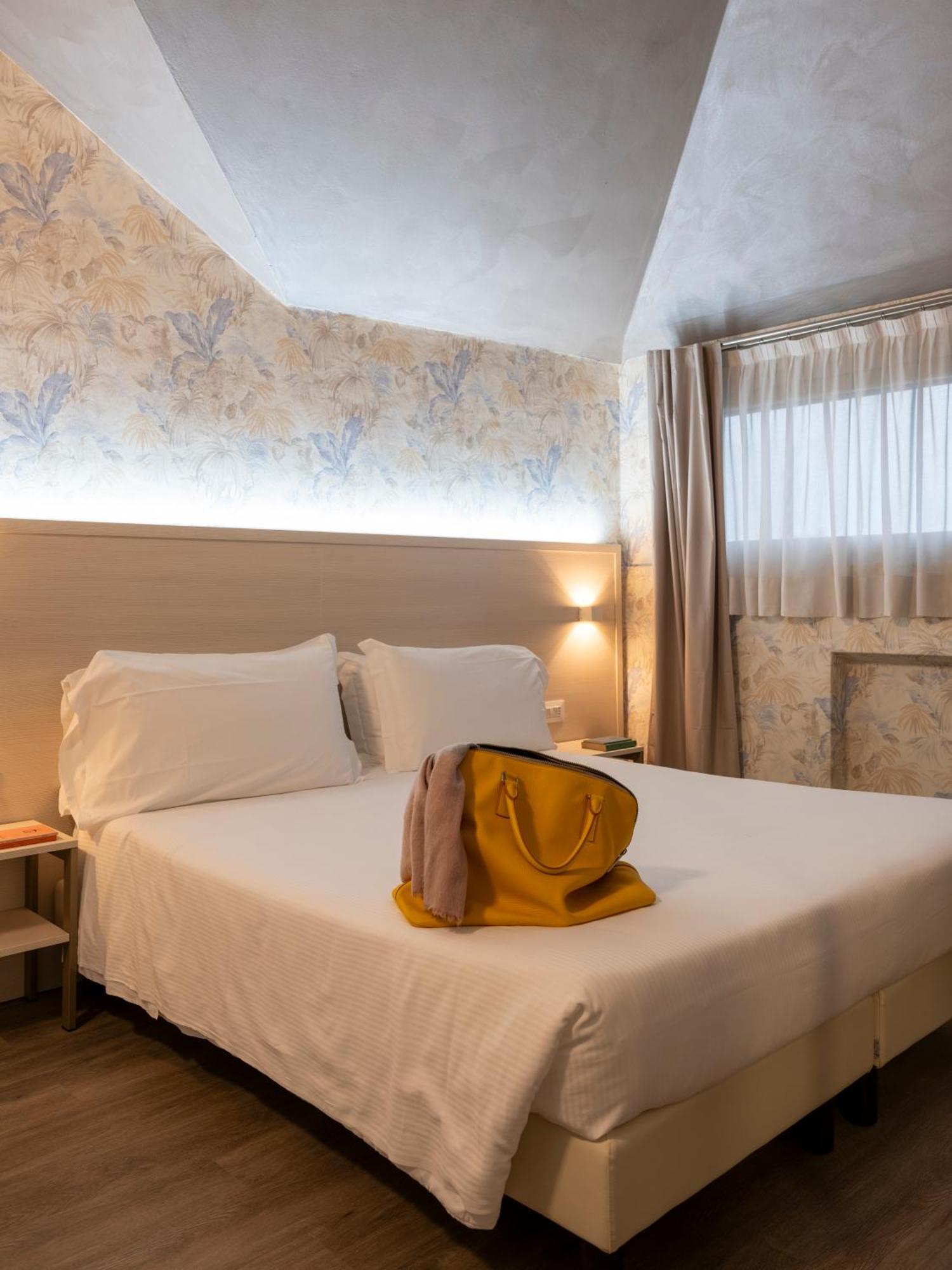 Hotel Embassy بيرو المظهر الخارجي الصورة